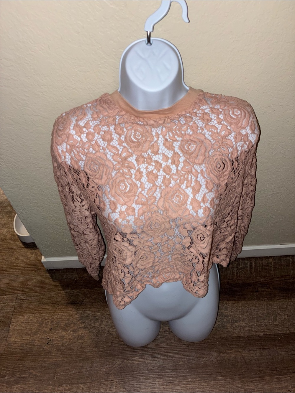 Eyeshadow Peach Lace Crochet Crop Top